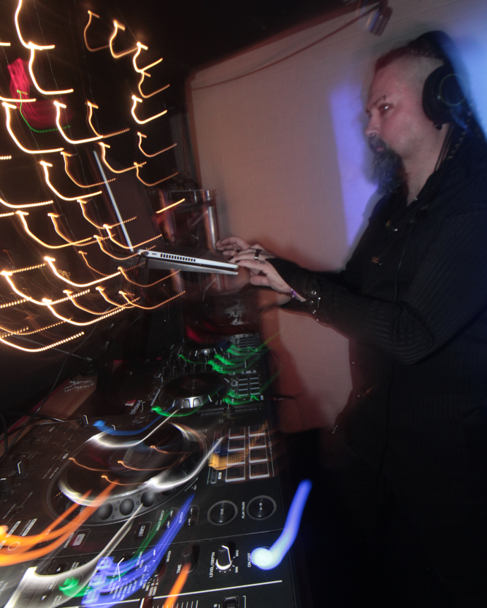 DJ Axis