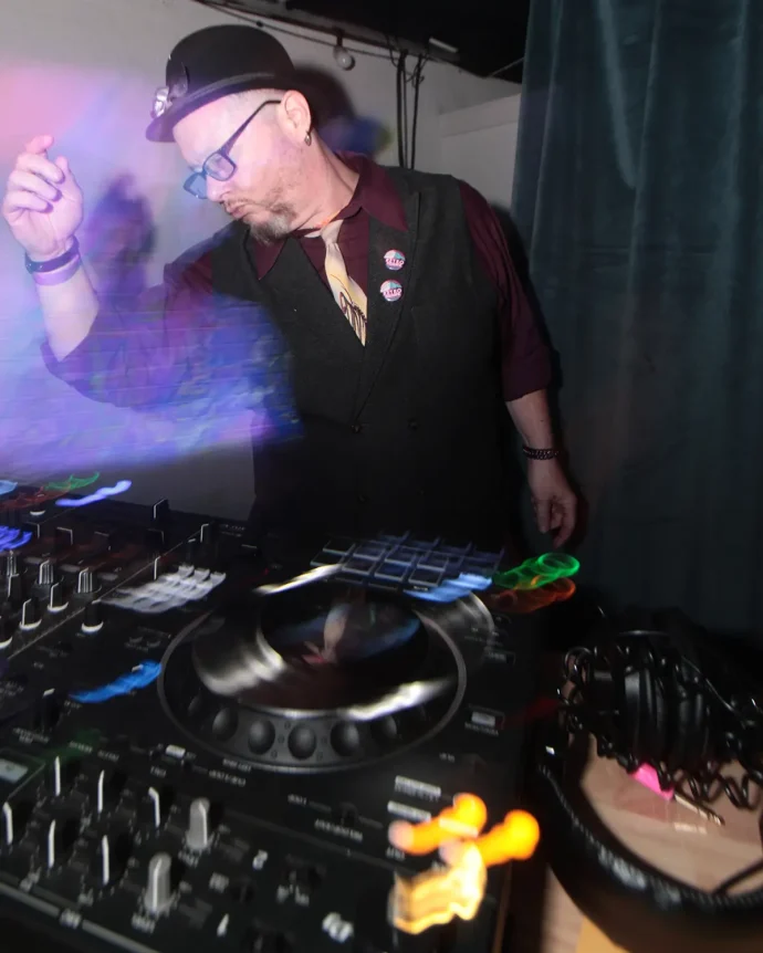 DJ Hollow